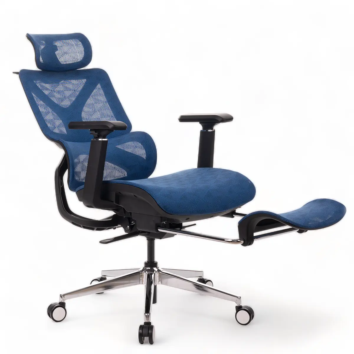Imagem da cadeira ergonômica celentia a161 azul reclinada com o apoio para os pés esticados. Além disso, ainda é possível ajustar braços, altura e encosto.