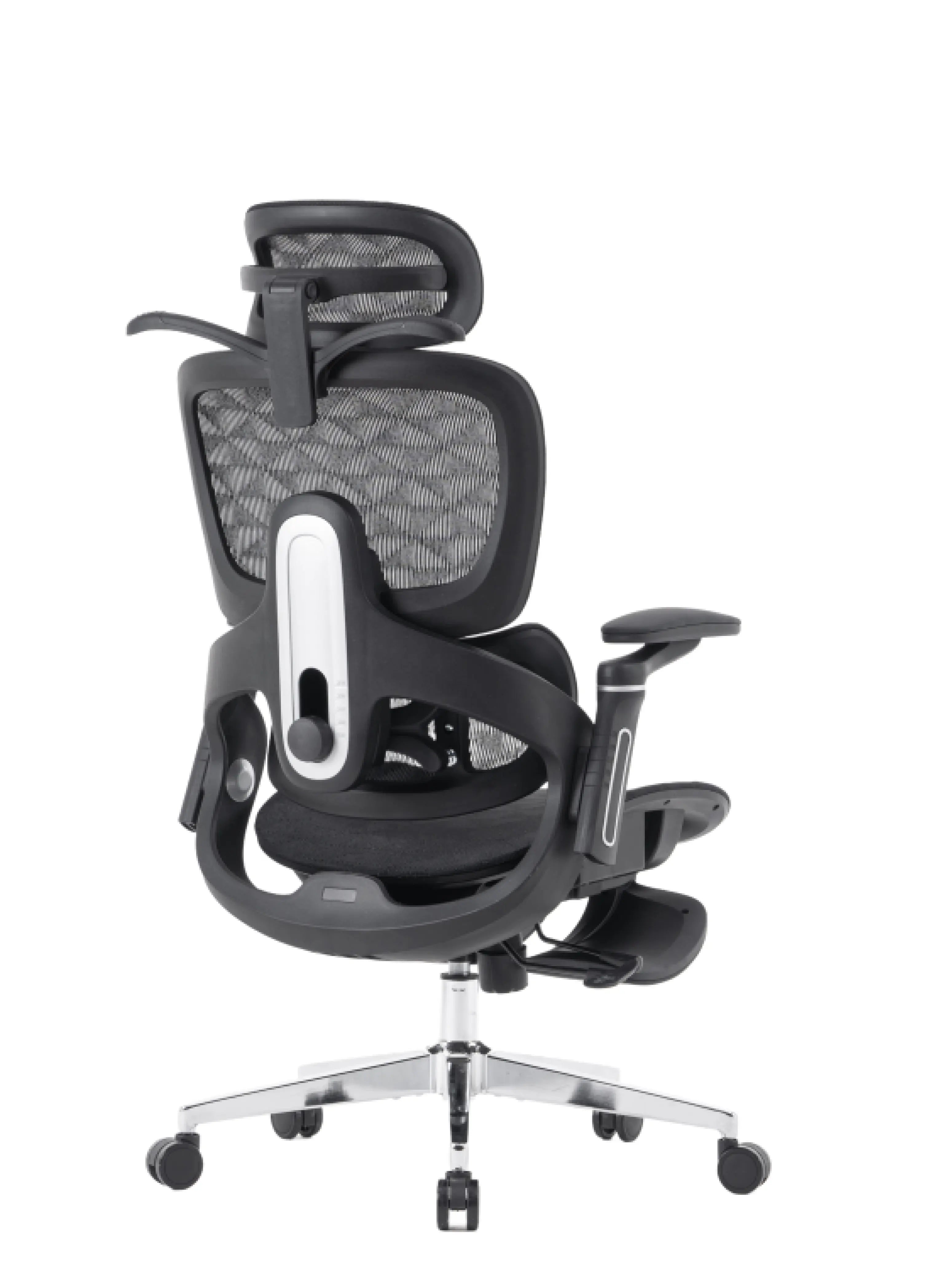 Parte de trás da cadeira presidente ergonômica perfs e5 preta. O modelo possui ajuste de altura e inclinação para a lombar.